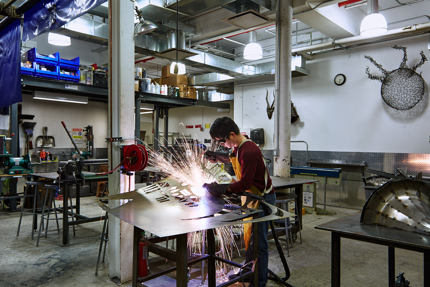 Sluit een verzekering af Krachtcel weefgetouw Metalshop - Facilities - BFA Fine Arts - School of Visual Arts, SVA NYC