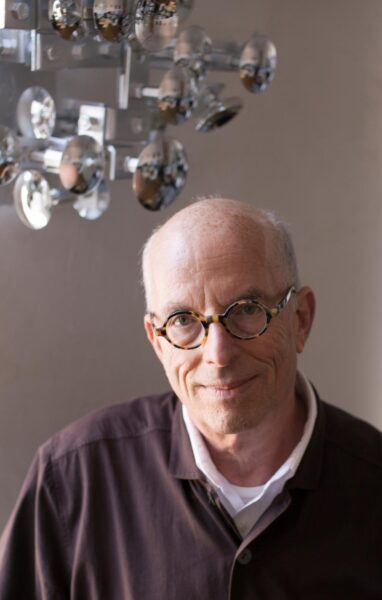 Portrait of curator, writer and theorist Marvin Heiferman.