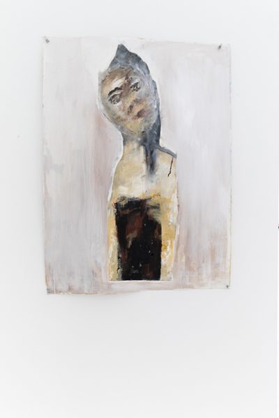 Painting by Vasileia Anaxagorou. Expressionistic portrait of a figure with a background that a neutral tone.